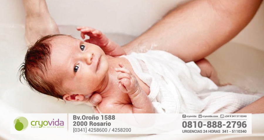 ¡Es la hora del baño! Consejos para disfrutar bañando a tu bebé