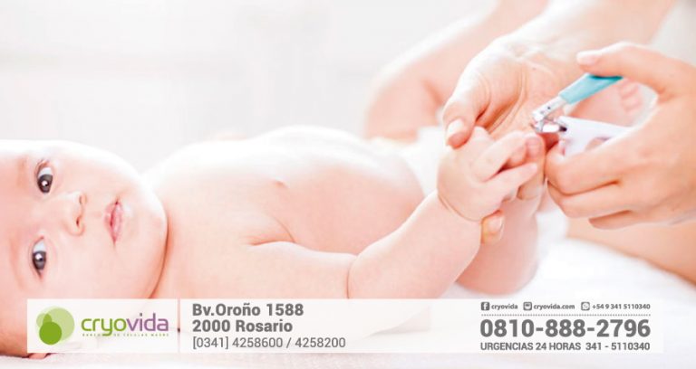 Guía para cortar las uñas al bebé (y no morir en el intento)